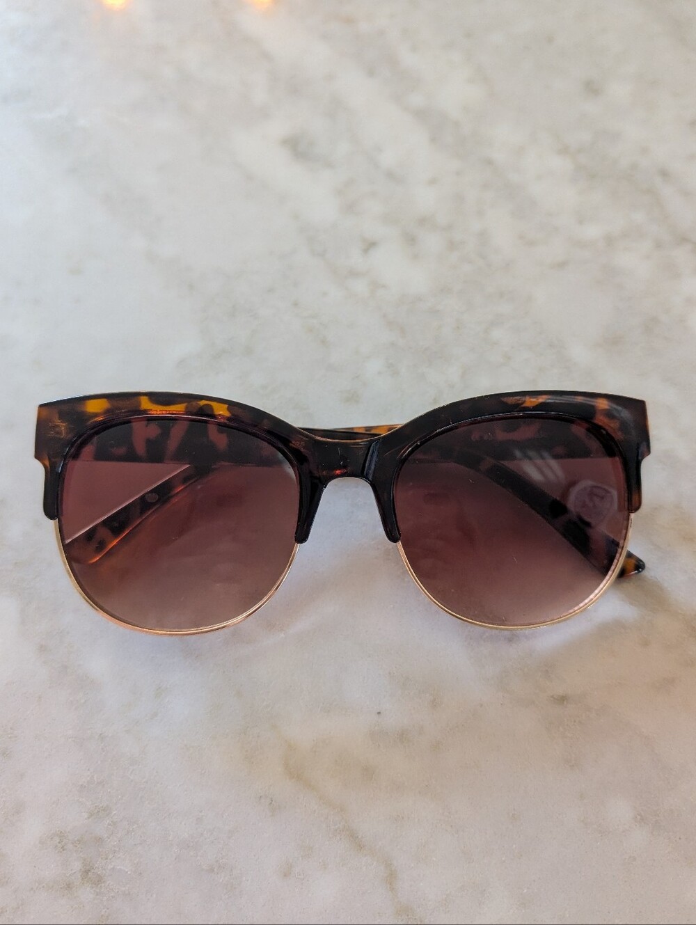 Aeropostale Tortoiseshell Sunglasses with Brown Gradient Lenses
